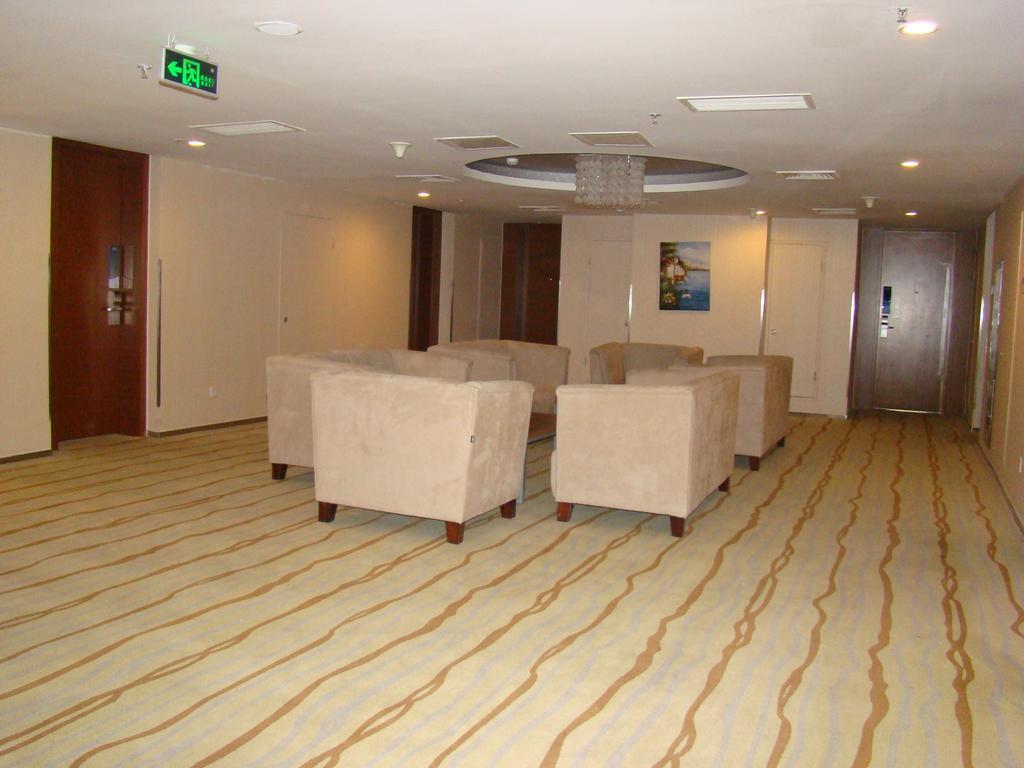 Holiday Inn Express Tianjin Binhai Eksteriør billede