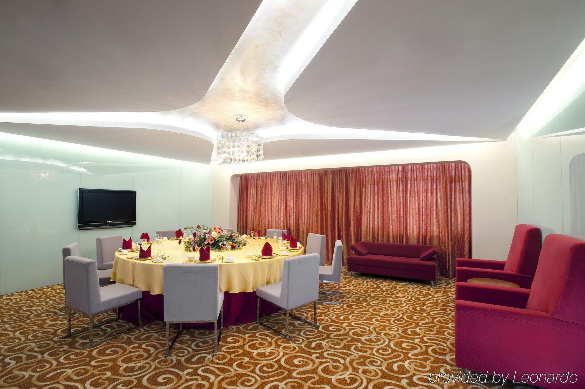 Holiday Inn Express Tianjin Binhai Restaurant billede